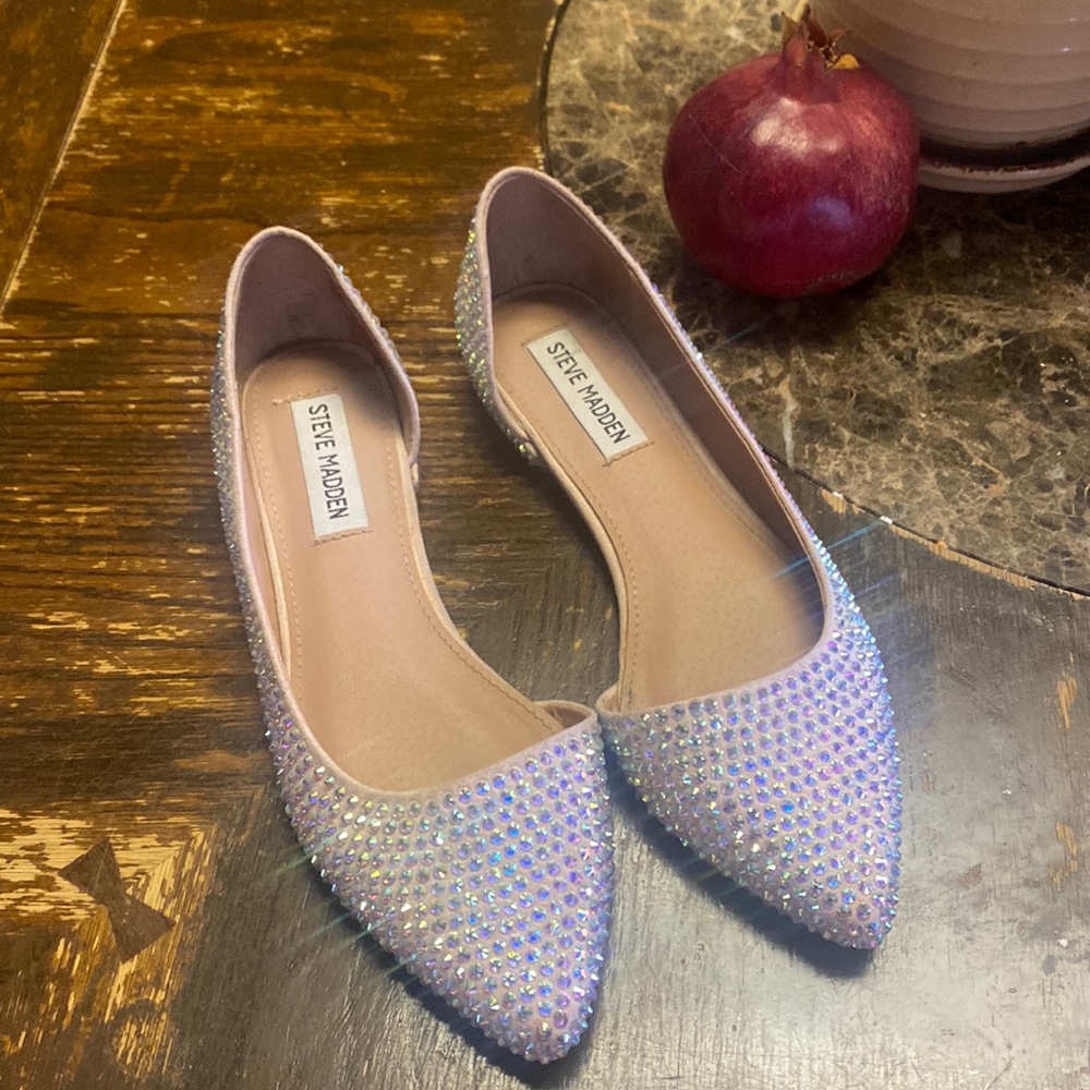Steve Madden elegant flats size 6